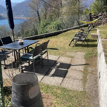Dom wakacyjny Rustico Diana Mit Garten Und Seeblick *