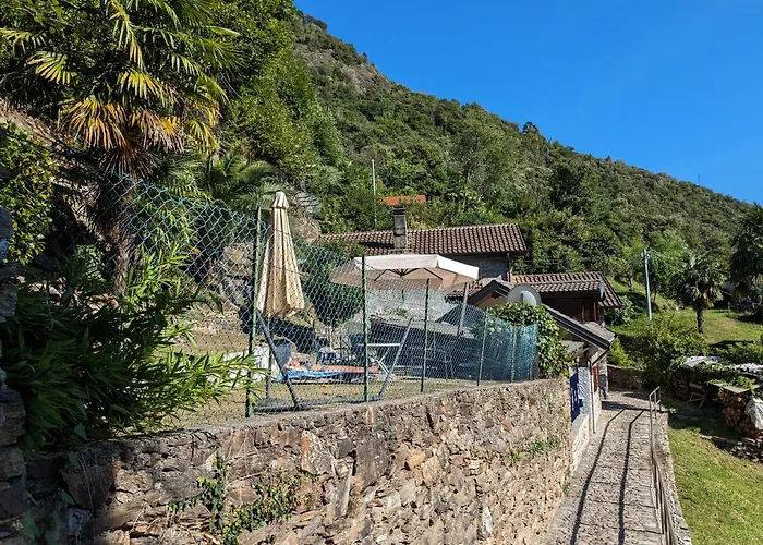 Dom wakacyjny Rustico Diana Mit Garten Und Seeblick