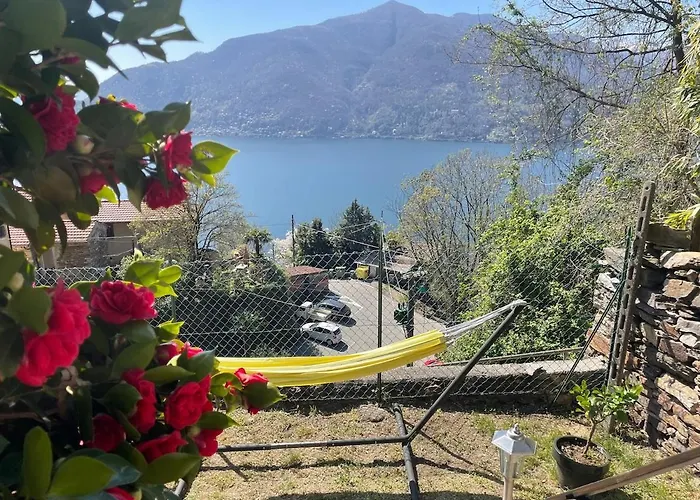 Dom wakacyjny Rustico Diana Mit Garten Und Seeblick