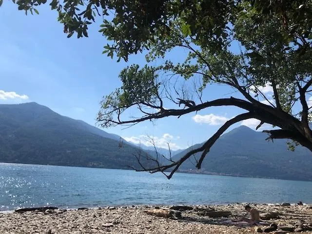 Dom wakacyjny Rustico Diana Mit Garten Und Seeblick Maccagno