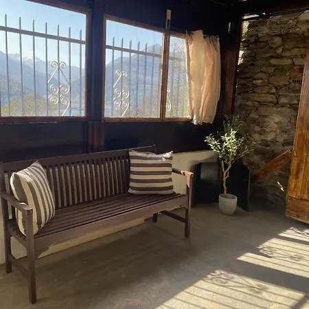 Rustico Diana Mit Garten Und Seeblick Maccagno